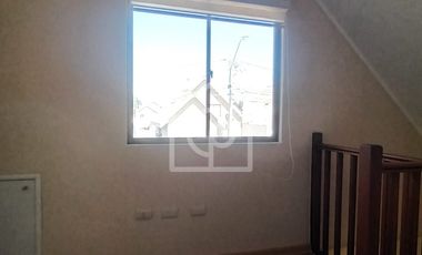 ARRIENDO CASA 3D/3B, SECTOR CIELOS DEL VALLE ORIENTE