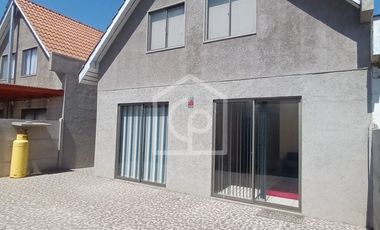 ARRIENDO CASA 3D/3B, SECTOR CIELOS DEL VALLE ORIENTE