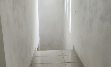 Casa en renta en Mariano Matamoros en avenida principal.