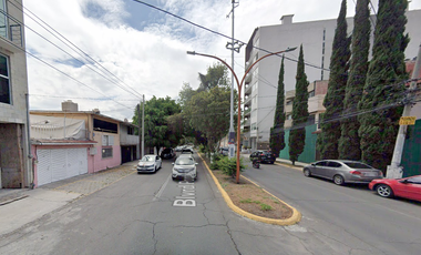 Casa con accesoria en Venta en Boulevard Popocatepetl, Valle Dorado, Hab Los Pirules, Tlalnepantla, EDOMEX