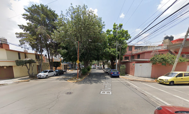 Casa con accesoria en Venta en Boulevard Popocatepetl, Valle Dorado, Hab Los Pirules, Tlalnepantla, EDOMEX