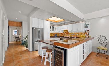🌊 ¡CASA EN VENTA FRENTE AL MAR A 2 CUADRAS DE EL MALECON DE VALLARTA PLAYA CAMARONES! 🏡