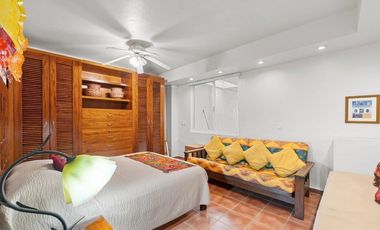 🌊 ¡CASA EN VENTA FRENTE AL MAR A 2 CUADRAS DE EL MALECON DE VALLARTA PLAYA CAMARONES! 🏡