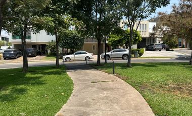 Casa renta El Manantial Tlajomulco