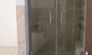 Amplia Residencia en VENTA