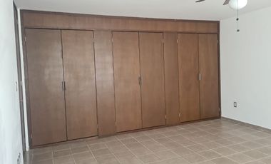 Amplia Residencia en VENTA