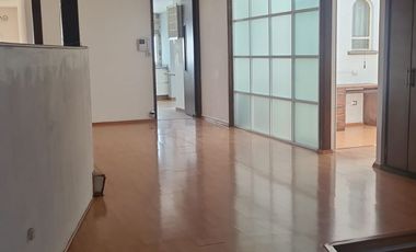 Amplia Residencia en VENTA