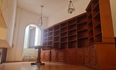 Amplia Residencia en VENTA