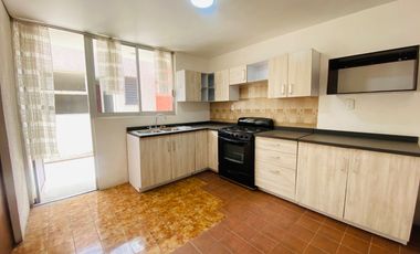 Venta Casa frente a Parque en fraccionamiento privado