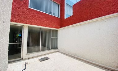 Venta Casa frente a Parque en fraccionamiento privado