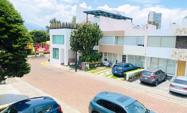 Venta Casa frente a Parque en fraccionamiento privado