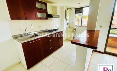 Se Vende Apartamento en 2 Piso - Unidad Cerrada