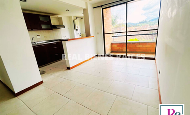 Se Vende Apartamento en 2 Piso - Unidad Cerrada