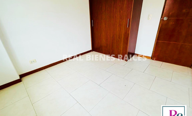 Se Vende Apartamento en 2 Piso - Unidad Cerrada