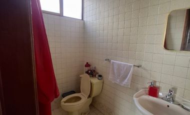 Amplia casa en VENTA