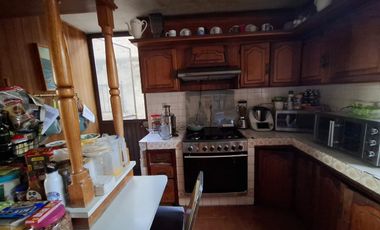 Amplia casa en VENTA