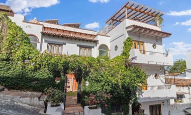 🏰 ¡VILLA EN VENTA DE LUJO CON 7 RECÁMARAS CON VISTA AL MAR Y HERMOSOS ATARDECERES! 🌅 AMUEBLADO