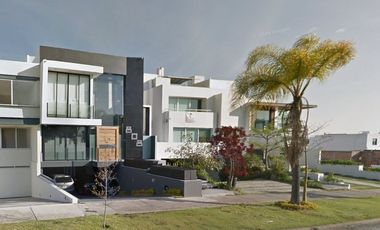 Casa en Venta en Boulevard Valle Imperial, Frac. Valle Imperial, Zapopan Jalisco.