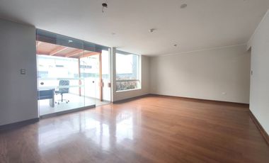 Venta de amplio departamento en San Borja – Cerca al Pentagonito