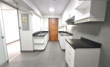 Venta de amplio departamento en San Borja – Cerca al Pentagonito
