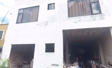 Vendo casa de una planta con proyección en el Paraiso