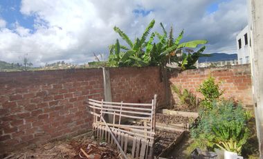 Vendo casa de una planta con proyección en el Paraiso