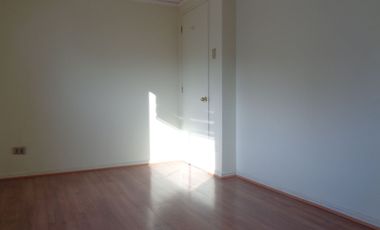 Arriendo oficina 3 Privados Edificio Century, Cercana Metro Ñuñoa