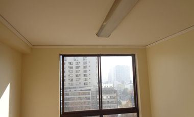 Arriendo oficina 3 Privados Edificio Century, Cercana Metro Ñuñoa