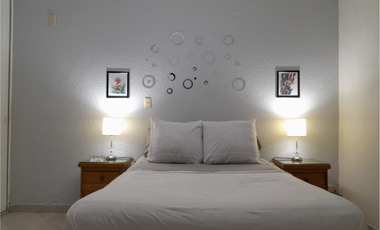 Amplia Casa de 3 Niveles y 5 Recámaras en Izcalli | Semi Amueblada y con Excelente Ubicación