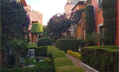 Amplia Casa de 3 Niveles y 5 Recámaras en Izcalli | Semi Amueblada y con Excelente Ubicación