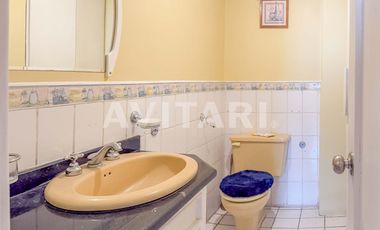 Departamento amplio en renta – Av. Colón, frente a la UDLA