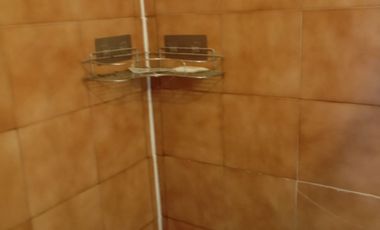 ARRIENDO DEPARTAMENTO METRO LOS HEROES AMPLIO 3 DORMITORIOS 2 BAÑOS PROMOCION