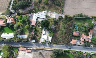 Amplia Propiedad adaptada como Salon de Eventos u oficinas