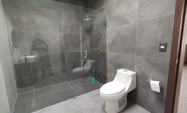 Amplia Propiedad adaptada como Salon de Eventos u oficinas
