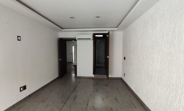 Amplia Propiedad adaptada como Salon de Eventos u oficinas
