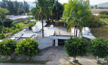 Amplia Propiedad adaptada como Salon de Eventos u oficinas