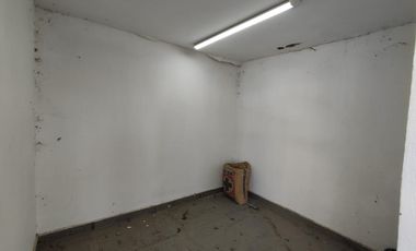 Amplia Propiedad adaptada como Salon de Eventos u oficinas