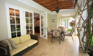 VIVIENDA DE ALTO STANDING CON AMPLIAS ÁREAS SOCIALES Y SEGURIDAD TOTAL