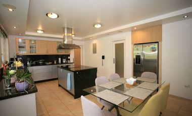 VIVIENDA DE ALTO STANDING CON AMPLIAS ÁREAS SOCIALES Y SEGURIDAD TOTAL