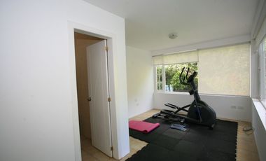 VIVIENDA DE ALTO STANDING CON AMPLIAS ÁREAS SOCIALES Y SEGURIDAD TOTAL