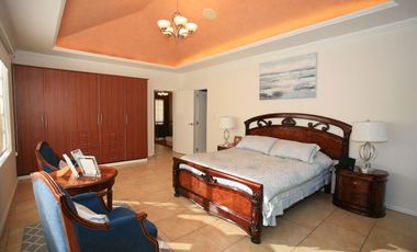 VIVIENDA DE ALTO STANDING CON AMPLIAS ÁREAS SOCIALES Y SEGURIDAD TOTAL