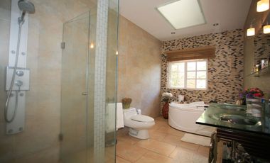 VIVIENDA DE ALTO STANDING CON AMPLIAS ÁREAS SOCIALES Y SEGURIDAD TOTAL