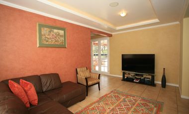 VIVIENDA DE ALTO STANDING CON AMPLIAS ÁREAS SOCIALES Y SEGURIDAD TOTAL