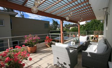 VIVIENDA DE ALTO STANDING CON AMPLIAS ÁREAS SOCIALES Y SEGURIDAD TOTAL