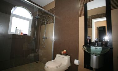 VIVIENDA DE ALTO STANDING CON AMPLIAS ÁREAS SOCIALES Y SEGURIDAD TOTAL