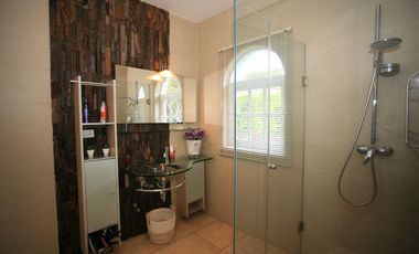 VIVIENDA DE ALTO STANDING CON AMPLIAS ÁREAS SOCIALES Y SEGURIDAD TOTAL