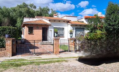 CASA  EN VENTA CLUB DE GOLF TEQUISQUIAPAN