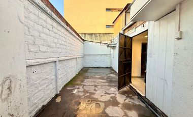 Avenida Vitacura/ Clinica Alemana/ Club Manquehue