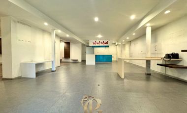 Avenida Vitacura/ Clinica Alemana/ Club Manquehue