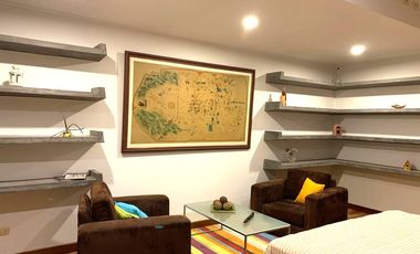 ALQUILO EN PRECIOSA CASA LINDAS HABITACIONES CON AREAS COMUNES: PISCINA, COCINA, LAVANDERÍA. PRECIO TODO INCLUIDO, SOLO MUJERES